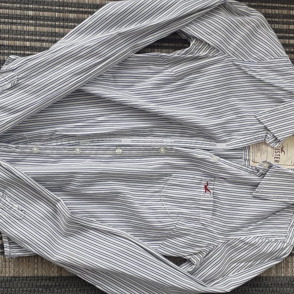 Hollister Striped button down - Picture 4 of 8